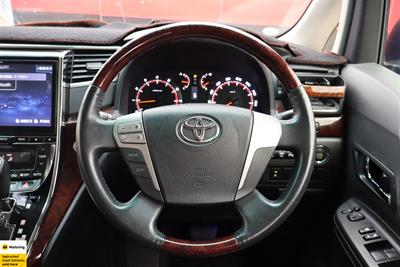 2012 Toyota Vellfire - Thumbnail