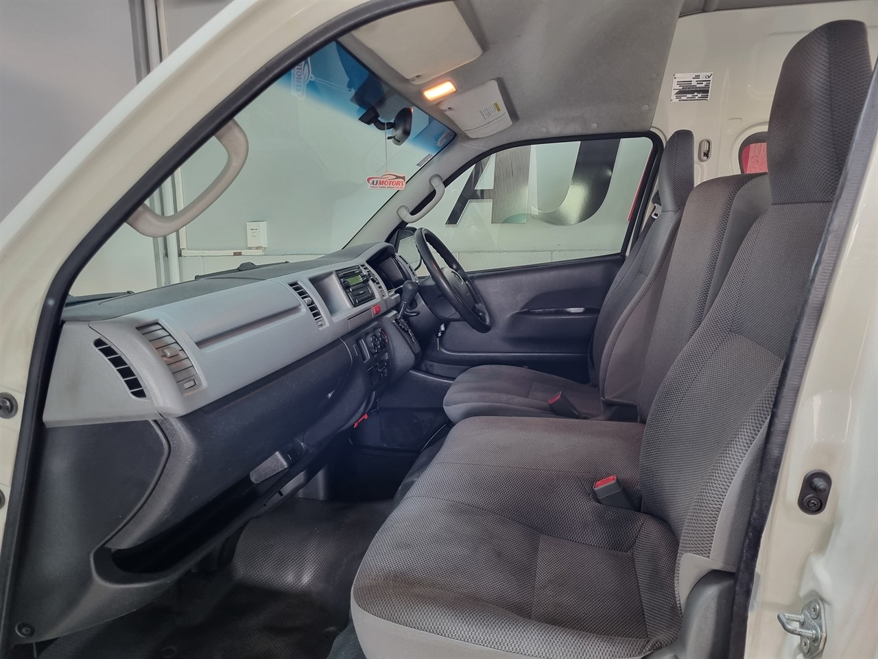 2007 Toyota Hiace
