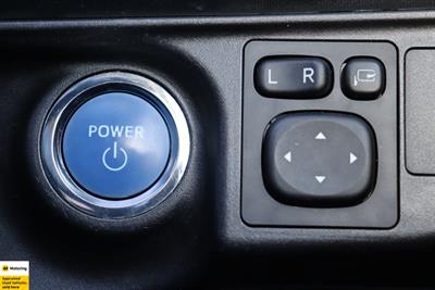 2017 Toyota Aqua - Thumbnail