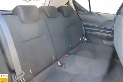 2017 Toyota Aqua - Thumbnail