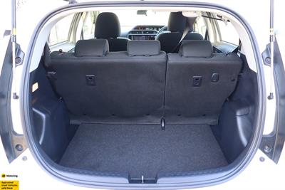 2017 Toyota Aqua - Thumbnail