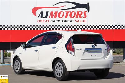 2017 Toyota Aqua - Thumbnail