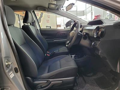 2020 Toyota Aqua - Thumbnail