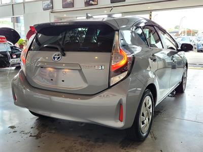 2020 Toyota Aqua - Thumbnail