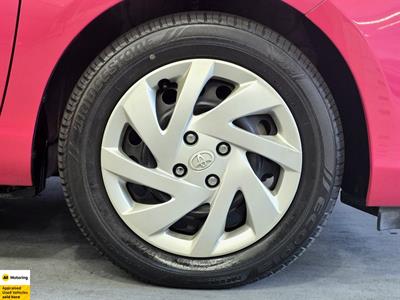 2015 Toyota Aqua - Thumbnail