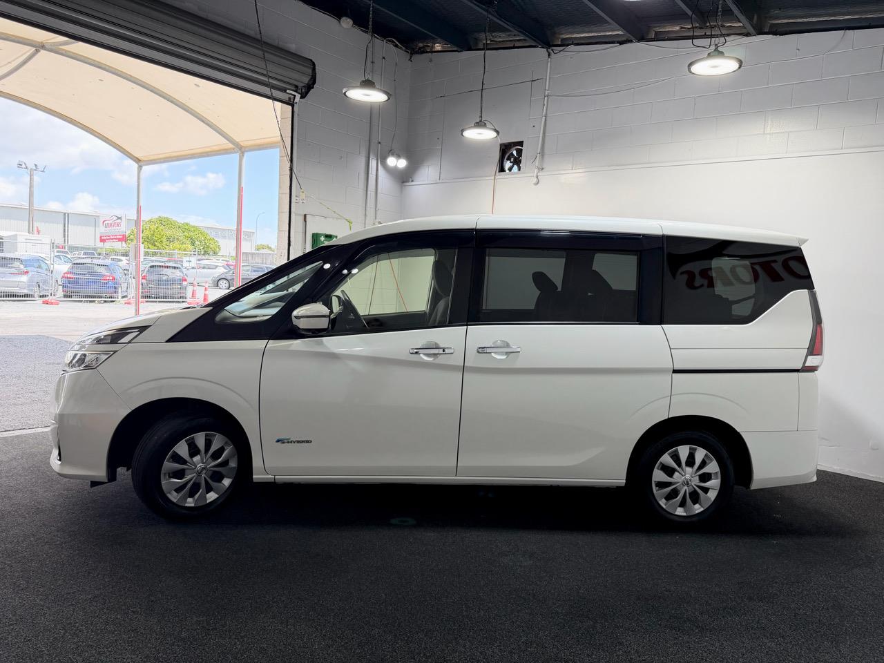 2017 Nissan Serena