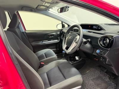 2015 Toyota Aqua - Thumbnail