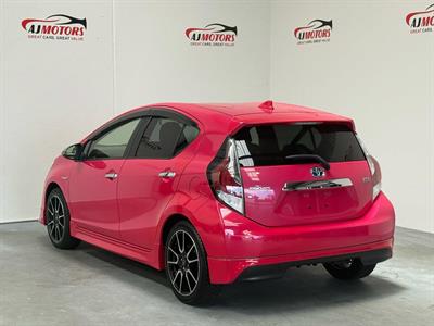 2015 Toyota Aqua - Thumbnail