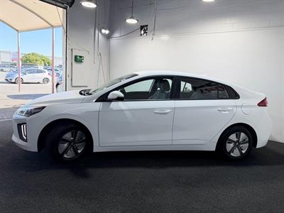 2022 Hyundai IONIQ - Thumbnail