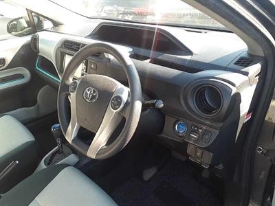 2012 Toyota Aqua - Thumbnail