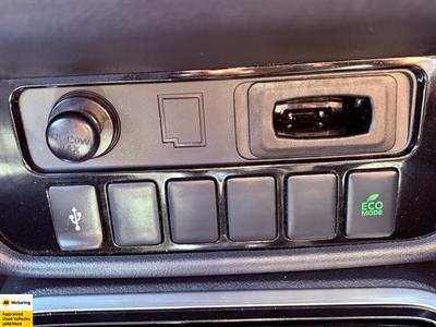 2021 Mitsubishi Outlander - Thumbnail