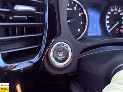 2021 Mitsubishi Outlander - Thumbnail