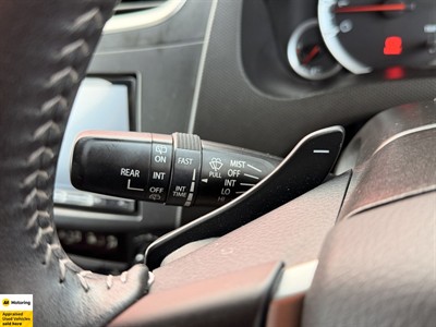 2015 Suzuki Swift - Thumbnail