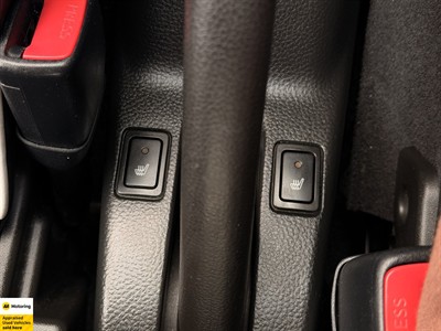 2015 Suzuki Swift - Thumbnail