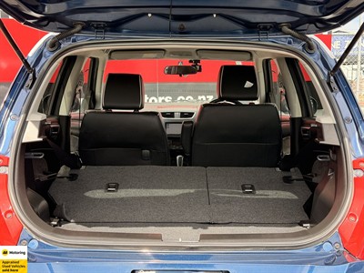 2015 Suzuki Swift - Thumbnail