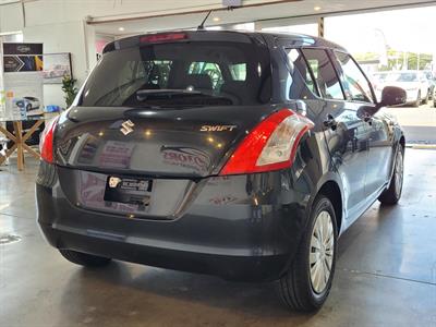 2014 Suzuki Swift - Thumbnail