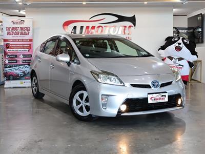 2015 Toyota Prius - Thumbnail