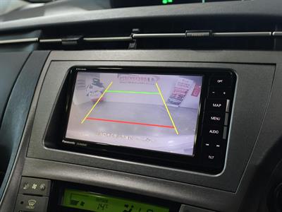 2015 Toyota Prius - Thumbnail