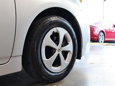 2015 Toyota Prius - Thumbnail