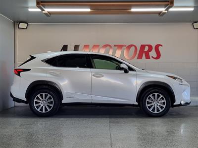 2014 Lexus NX 300h - Thumbnail