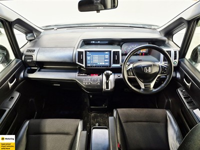 2015 Honda STEPWAGON - Thumbnail
