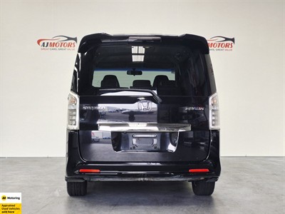 2015 Honda STEPWAGON - Thumbnail