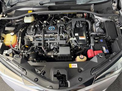 2018 Toyota C-HR - Thumbnail