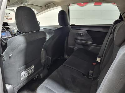 2014 Toyota Prius - Thumbnail