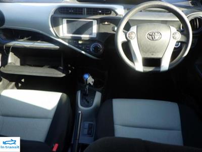 2013 Toyota Aqua - Thumbnail