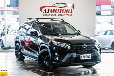 2019 Toyota RAV4 - Thumbnail
