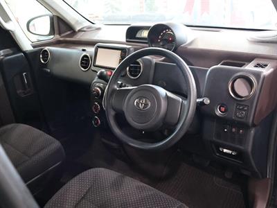 2015 Toyota Spade - Thumbnail