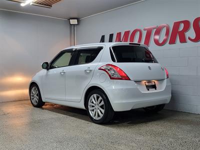 2014 Suzuki Swift - Thumbnail