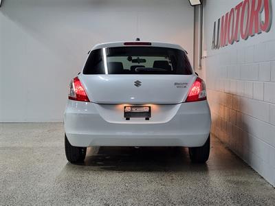 2014 Suzuki Swift - Thumbnail