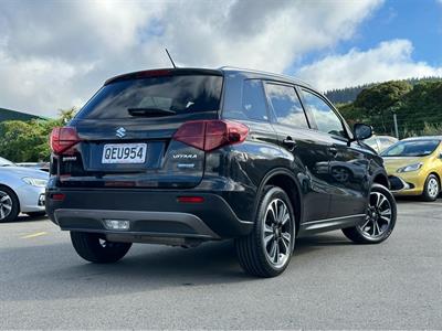 2023 Suzuki Vitara - Thumbnail
