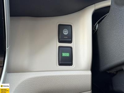 2019 Nissan Serena - Thumbnail