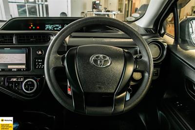 2018 Toyota Aqua - Thumbnail