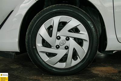 2018 Toyota Aqua - Thumbnail