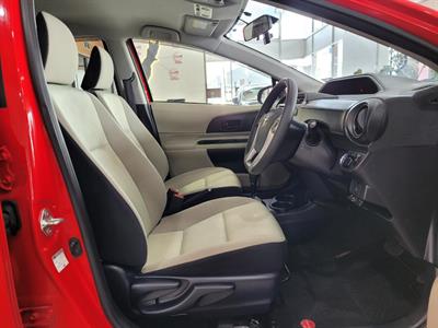 2014 Toyota Aqua - Thumbnail