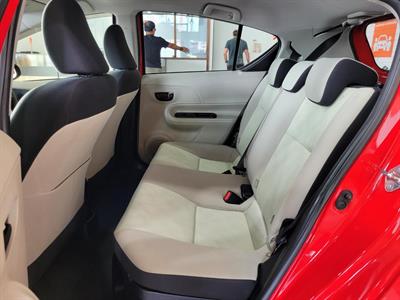 2014 Toyota Aqua - Thumbnail