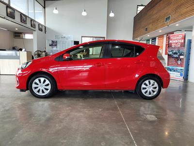 2014 Toyota Aqua - Thumbnail