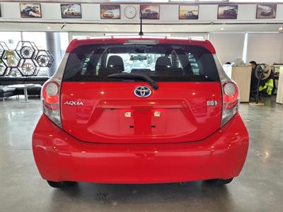 2014 Toyota Aqua - Thumbnail