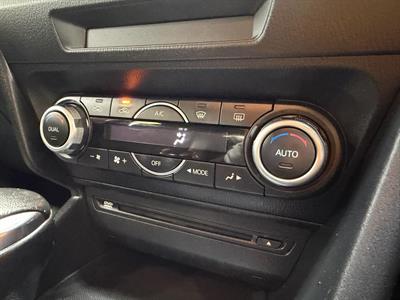 2013 Mazda Axela - Thumbnail