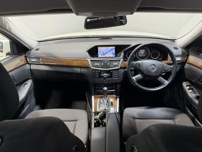 2009 Mercedes-Benz E 250 - Thumbnail