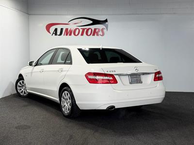 2009 Mercedes-Benz E 250 - Thumbnail