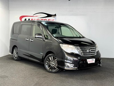2015 Nissan Serena - Thumbnail