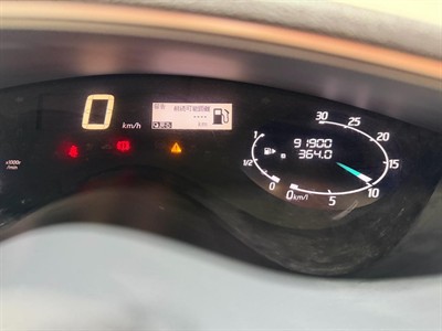 2015 Nissan Serena - Thumbnail