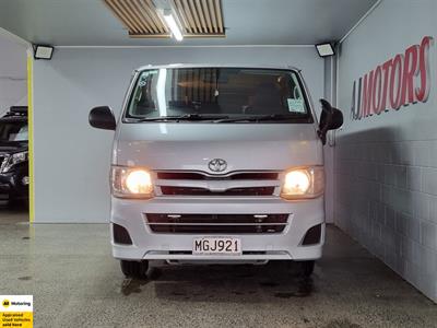 2013 Toyota Hiace - Thumbnail