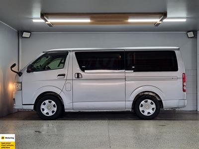 2013 Toyota Hiace - Thumbnail
