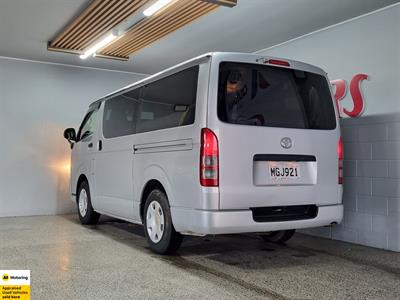 2013 Toyota Hiace - Thumbnail