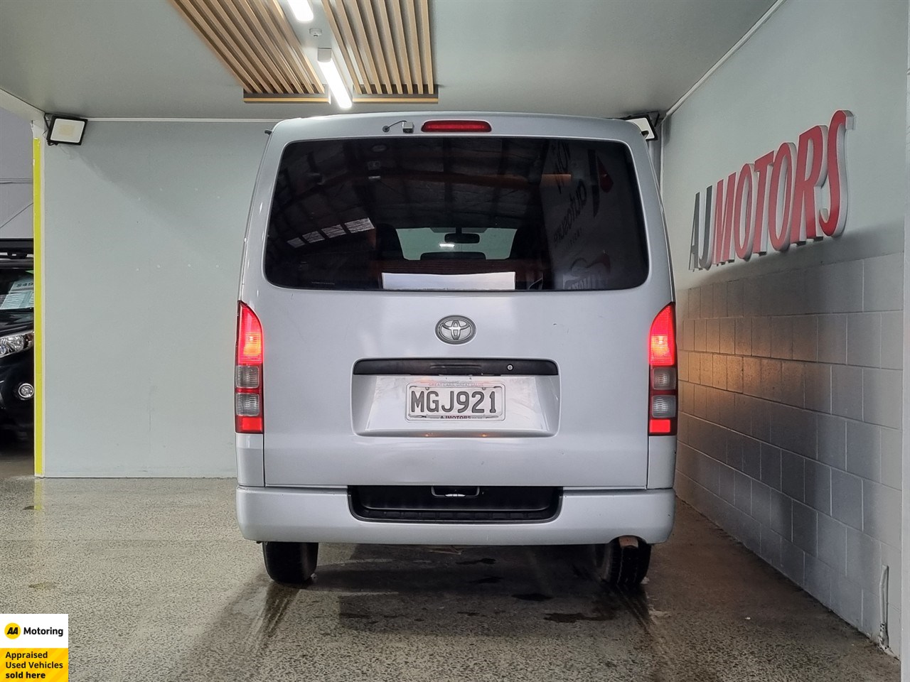 2013 Toyota Hiace